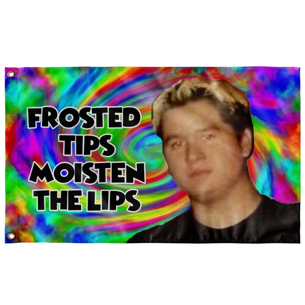 FROSTED TIPS MOISTEN THE LIPS