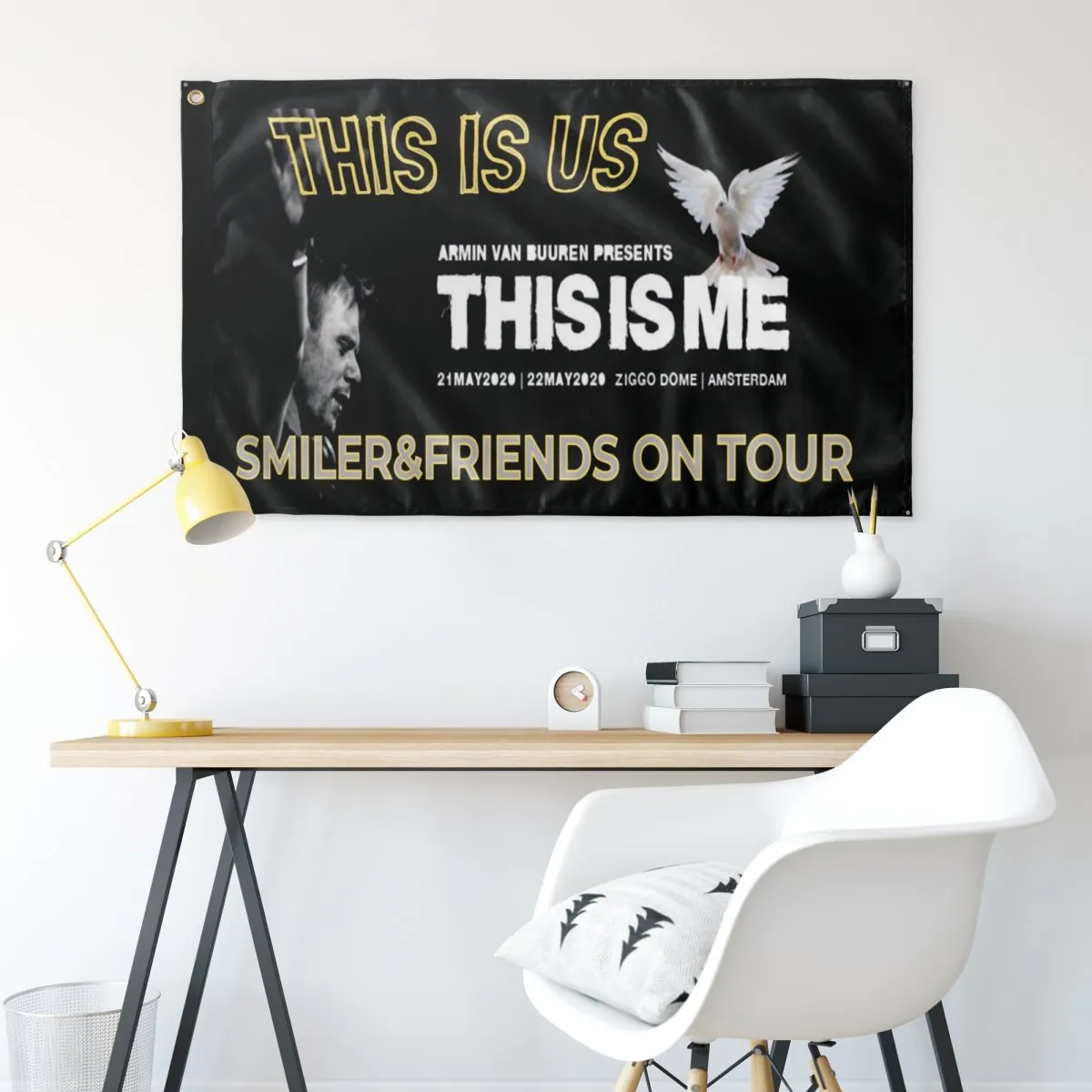smiler-friends-on-tour-flag-2-886801.webp